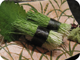 鰹節入りメネギの握り寿司